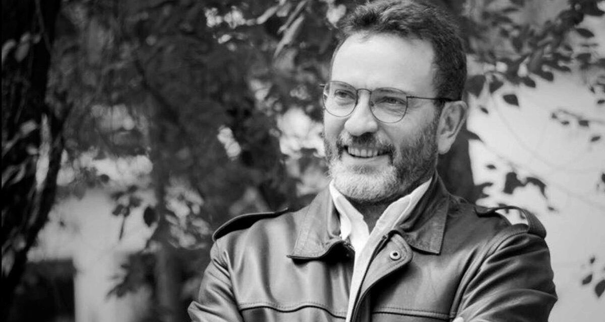 🎨 Hoy recordamos el cumpleaños de Antonio Helguera, maestro de la caricatura política y defensor incansable de la libertad de expresión.
Su legado sigue inspirando a quienes creen en el poder del humor y la crítica.
Gracias por tanto, Helguera. 🕊️✏️