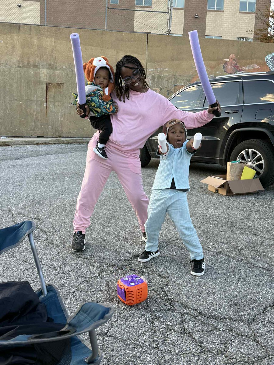 PrincipalShepp's tweet image. The kiddos and I dressed up as Danny Go characters for Halloween. My husband participated too but he was the photographer 📸