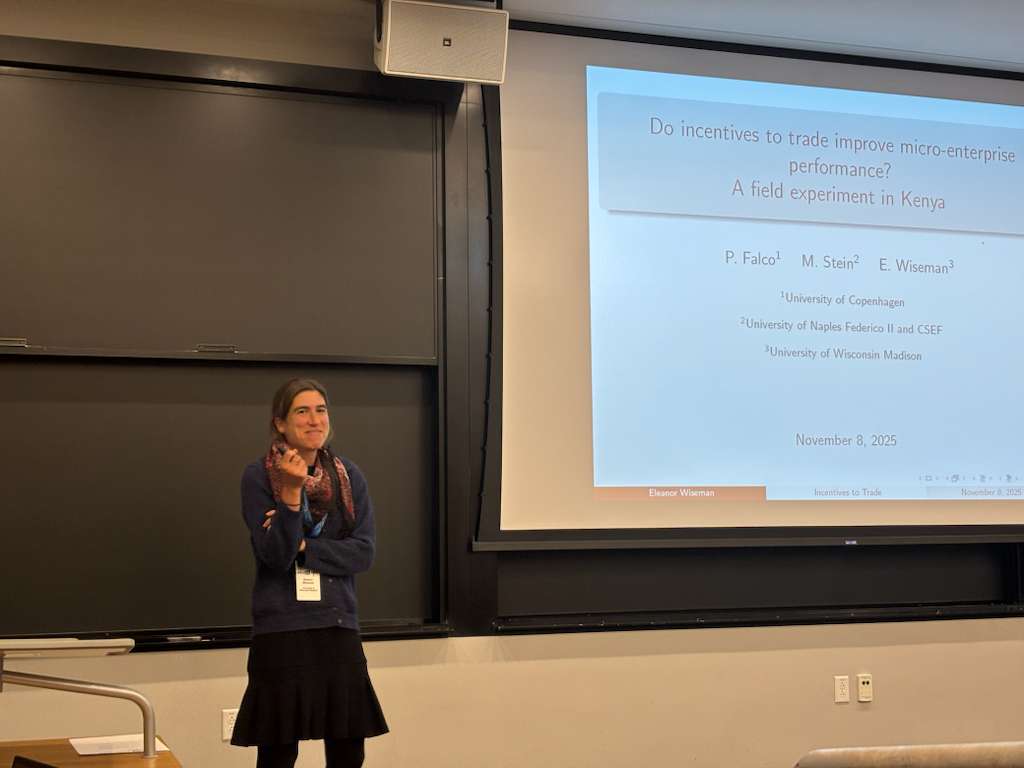 Tufts Economics tweet media