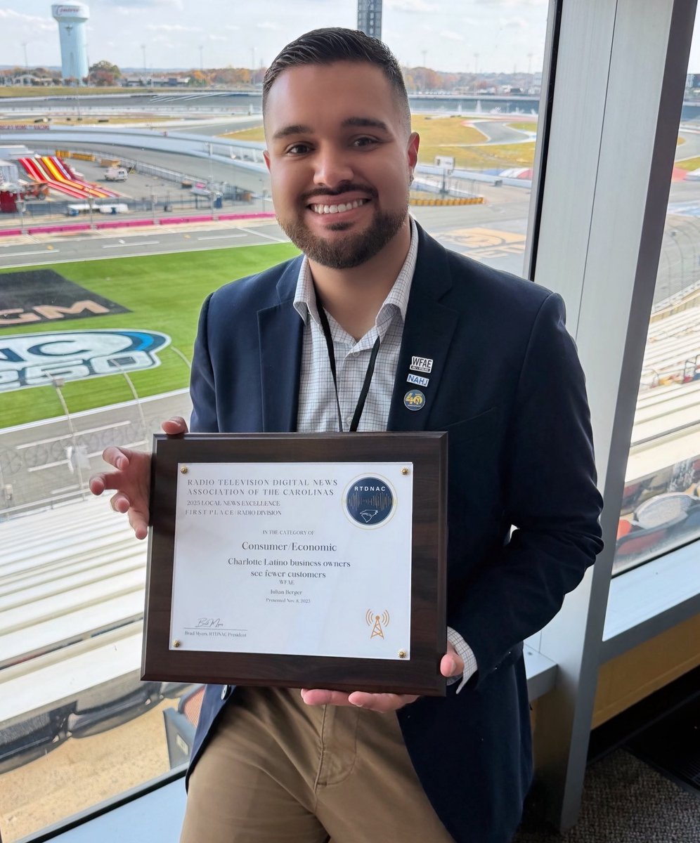 julianrberger's tweet photo. ✨ I am now an award-winning journalist! ✨
So proud to share that my story on how Latino-owned businesses in Charlotte saw a drop in foot traffic as ICE operations ramped up last May won at the 2025 RTDNAC Awards!
#MoreLatinosInNews #RTDNAC https://t.co/wovl6vwugB