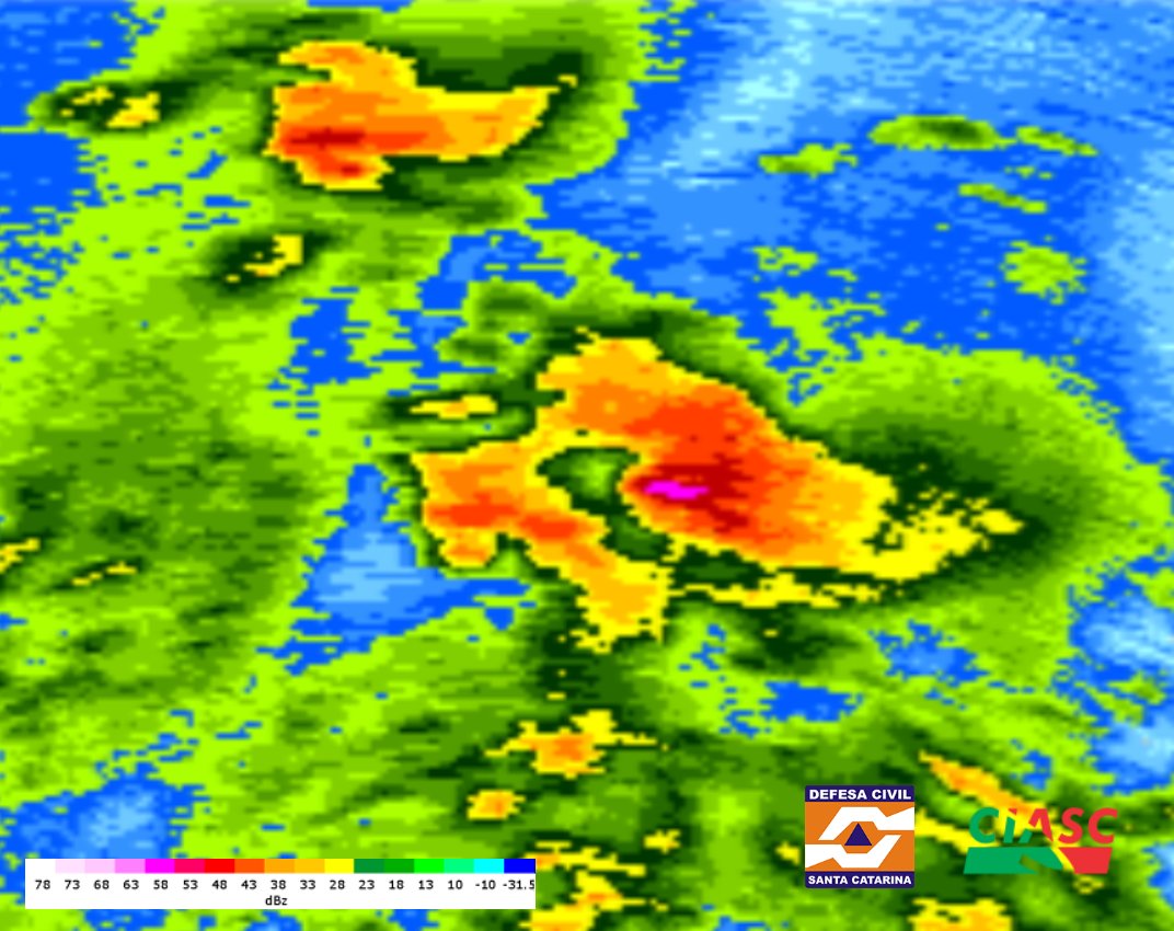 These 4 images show the supercell that produced the deadly Rio Bonito do Iguacu tornado yesterday as the town was struck. 

Smaller storms just W/NW of the supercell interacted with the main supercell's hook as the tornado formed, suggesting a potential nudger event.