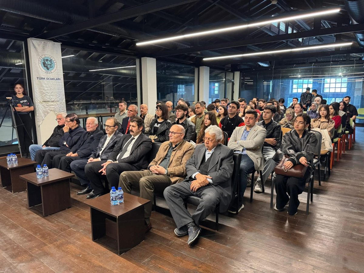 “Hayatı ve Fikirleri ile Büyük Mürşit Ziya Gökalp” başlıklı panelimizi gerçekleştirdik.

 Yönetim Kurulu Üyemiz Nuhcan Özbek’in yürüttüğü programda konuşmacı olarak Gençlik Kolu öğrencilerimiz Muhammed Nabi Salih, Meltem Gül Kementoğlu, Damla Güngör ve Merve Ulusoy yer aldı.