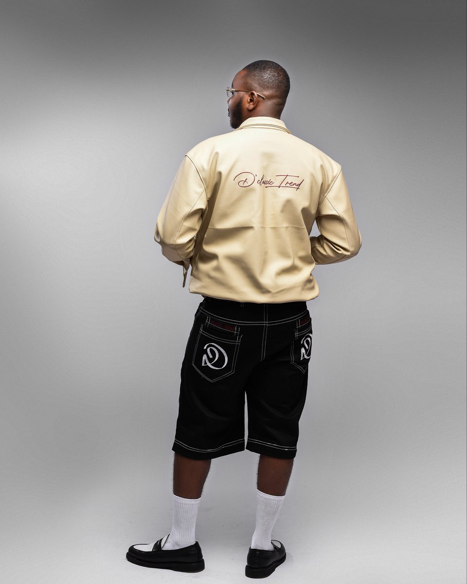 DCLASSIC_TRENDS's tweet photo. Beige leather jacket X Denim jort available 🛍️ visit website to Oder or send a message 📩 https://t.co/JVG0v3M3CN