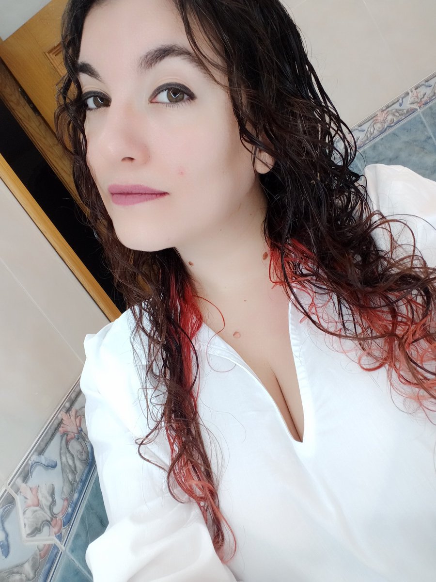 Hace tiempo que no me veis por aquí el pelo...

Hola 👋🏻👋🏻