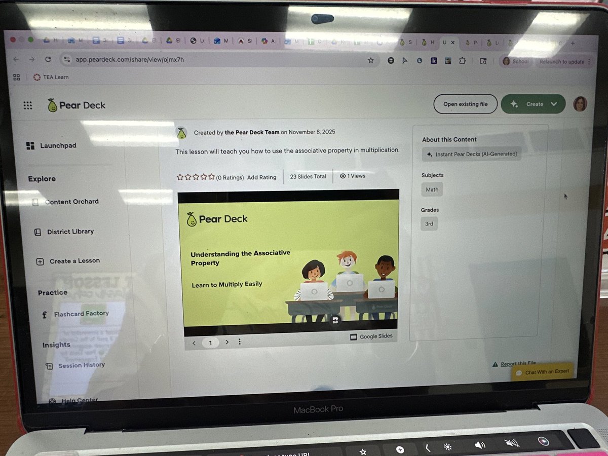 BiancaLozano718's tweet photo. @cgarza0930 @msgracia15
@Leticia_FF77 @KarinaMarin @SaraLeeSanchez2 @marisol_garza_1
@MarlenHinojosa8 #LJTECHi3 @LaJoyaISDEdTech
So excited to use peardeck in my classroom! AI feature is amazing!! https://t.co/c8vlpKAUCx