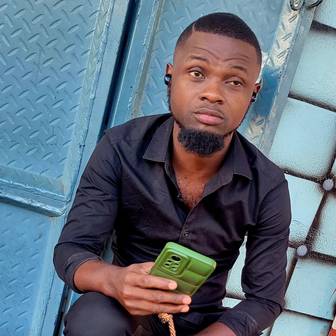 PBilambo's tweet photo. #NouvellePhotoDeProfil https://t.co/At4NO4qIQk