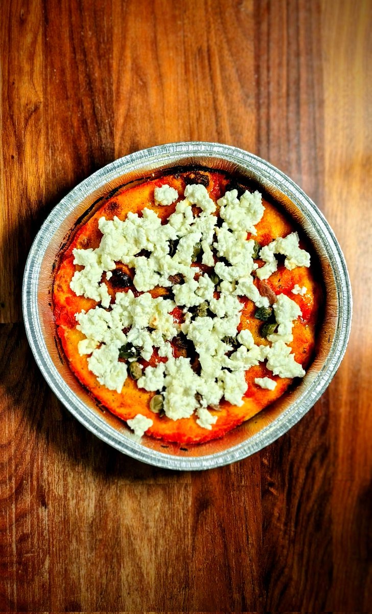 cordadoppia's tweet image. 3 simple steps to turn your foggy Sat night shiny

#tegamino
#pizza