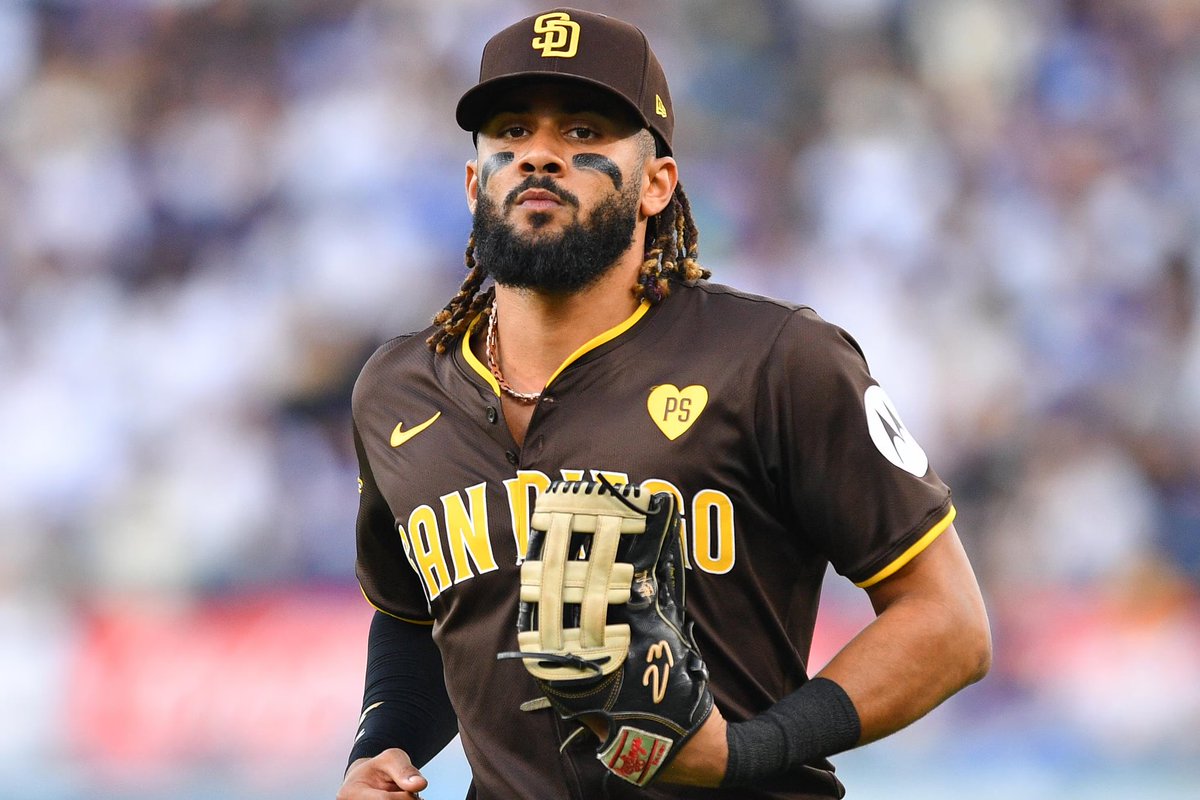 hallofgoodpod's tweet photo. In 40 years, people will still talk about how Patrick Bailey deserved the Platinum Glove over Fernando Tatis Jr. https://t.co/zxvaFx4uHR