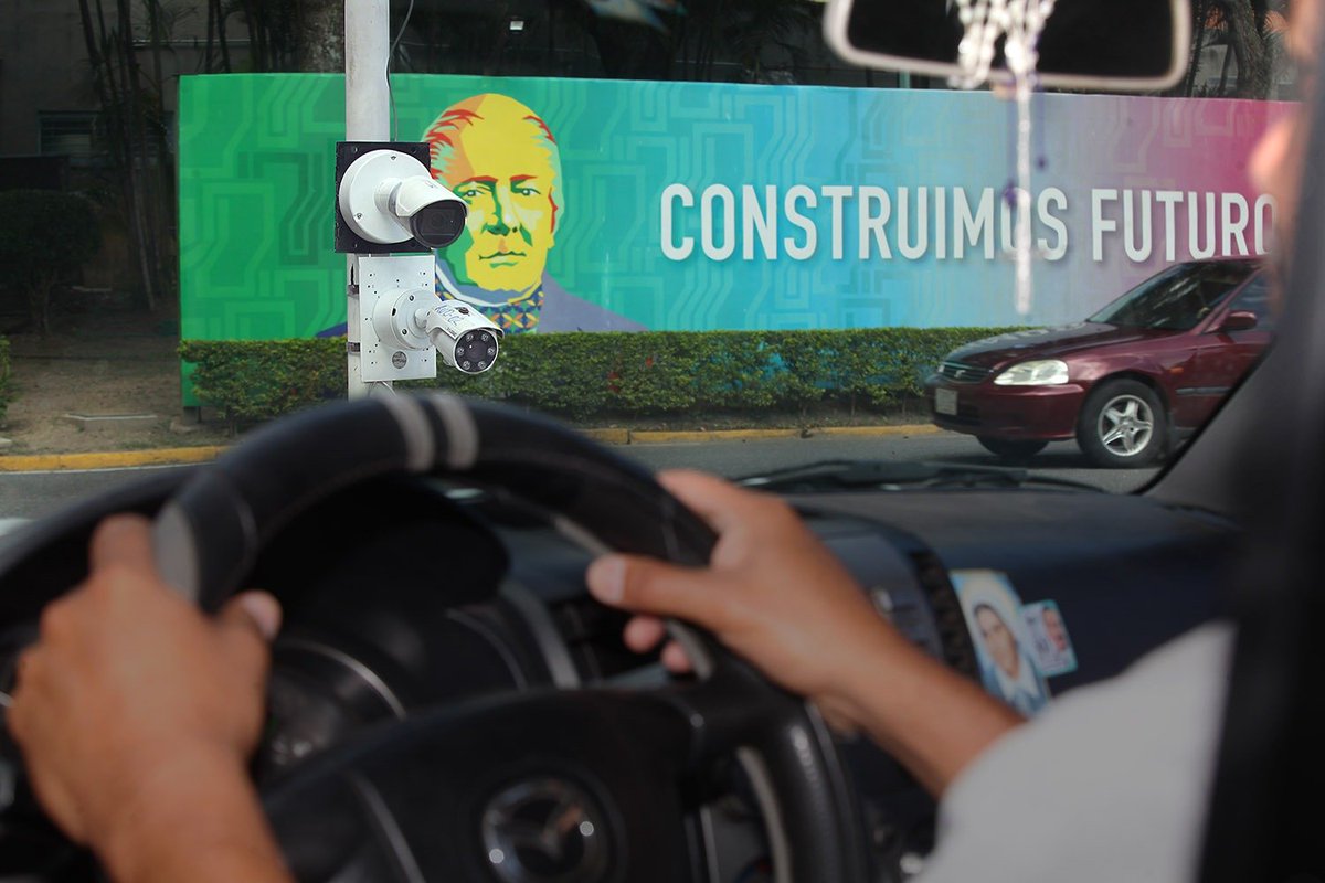 Nuevo acceso automatizado al estacionamiento #UCAB: así es el proceso de registro vehicular

La universidad implementó una solución de seguridad que reconoce los datos de las placas de los automóviles de los ucabistas y autoriza su ingreso al campus

Info🔗goo.su/inUi5U