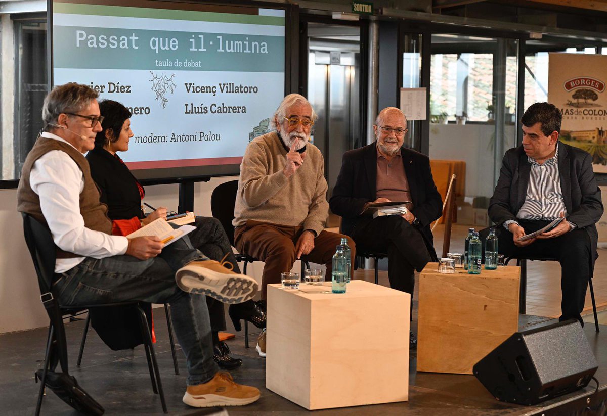 Horitzons2050's tweet photo. GRAN JORNADA! Més d’un centenar de participants i una quinzena de ponents a #arribadesiarrels.
Gràcies al Centre Cultural Tàrrega, al Grup de Recerques de les Terres de Ponent, Vertix, Borges Group, Brogit i del Conservatori de Cervera.
#horitzonsLAB #horitzons2050 #immigracio https://t.co/78aeN9mncd