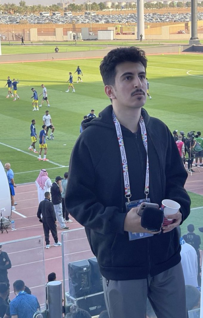 الاعلامي تركي الذيابي حزين على مستوى نادي الشباب باذن لله لنا رجعه ياتركي افضل دوري يصير في حكام زي كذا والله حرام باذن لله نرجع يالليوث معوض خير يا اعلامينا <a href="/turki_falaj/">تركي الذيابي</a> 😔😔