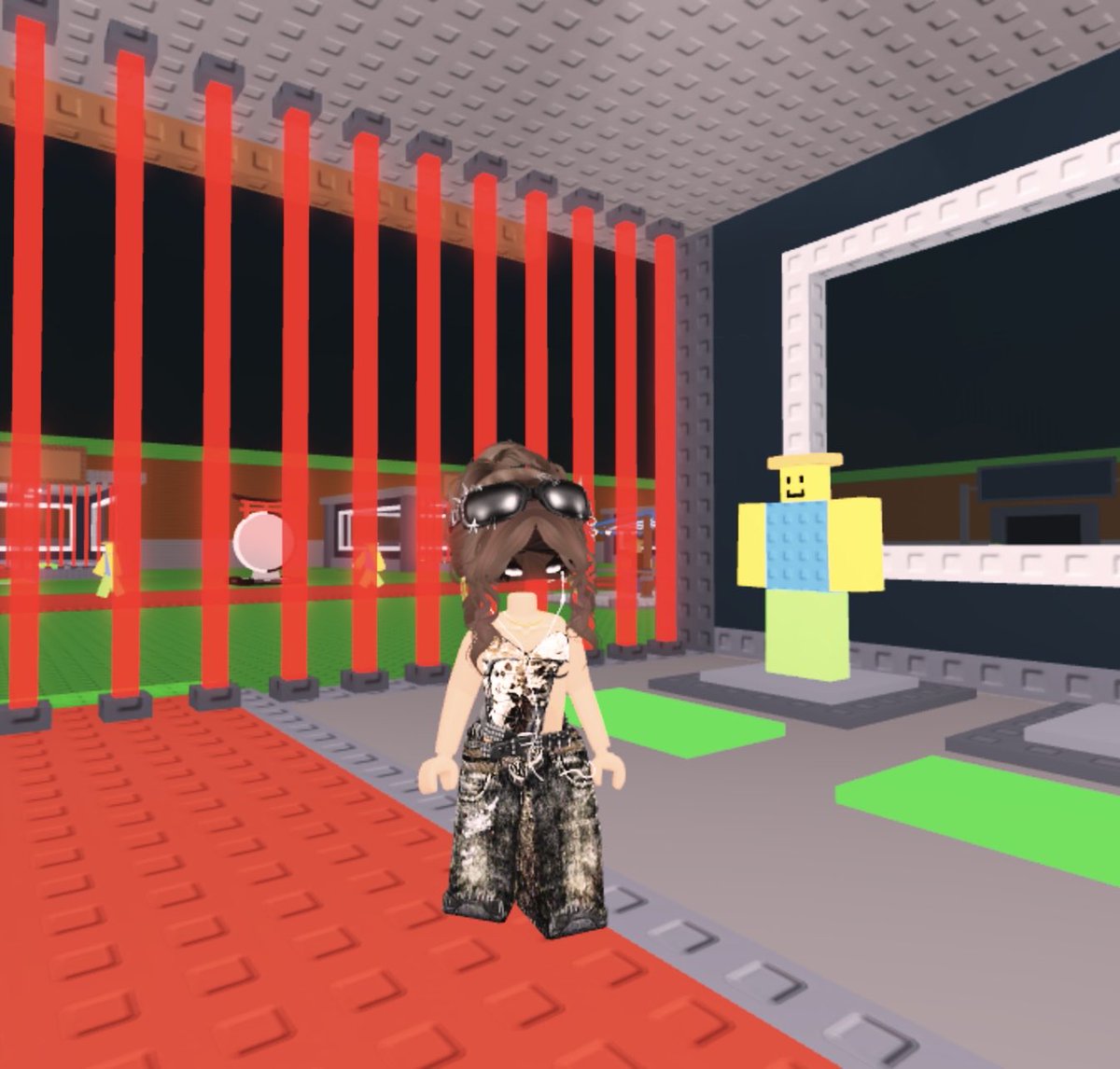 LocalMay_'s tweet image. First time playing Steal a BrainRot and im already bored