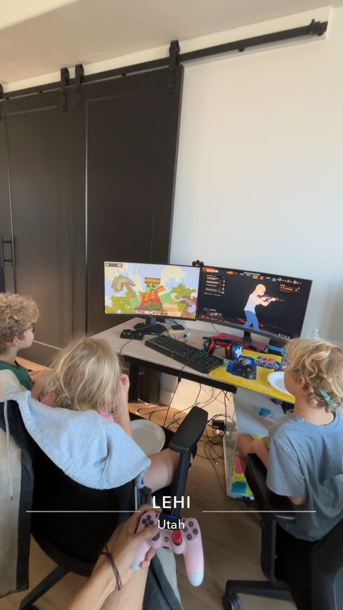 They asked me to put craftee on YouTube while I was gaming smh