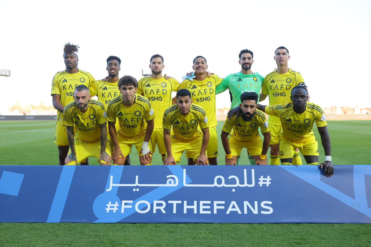 اللهم لك الحمد والشكر 
مبروك ياعالميين  تحقيق الفوز 💛💙
وبإذن الله القادم أجمل 

#النصر_نيوم 
#دوري_روشن_السعودي