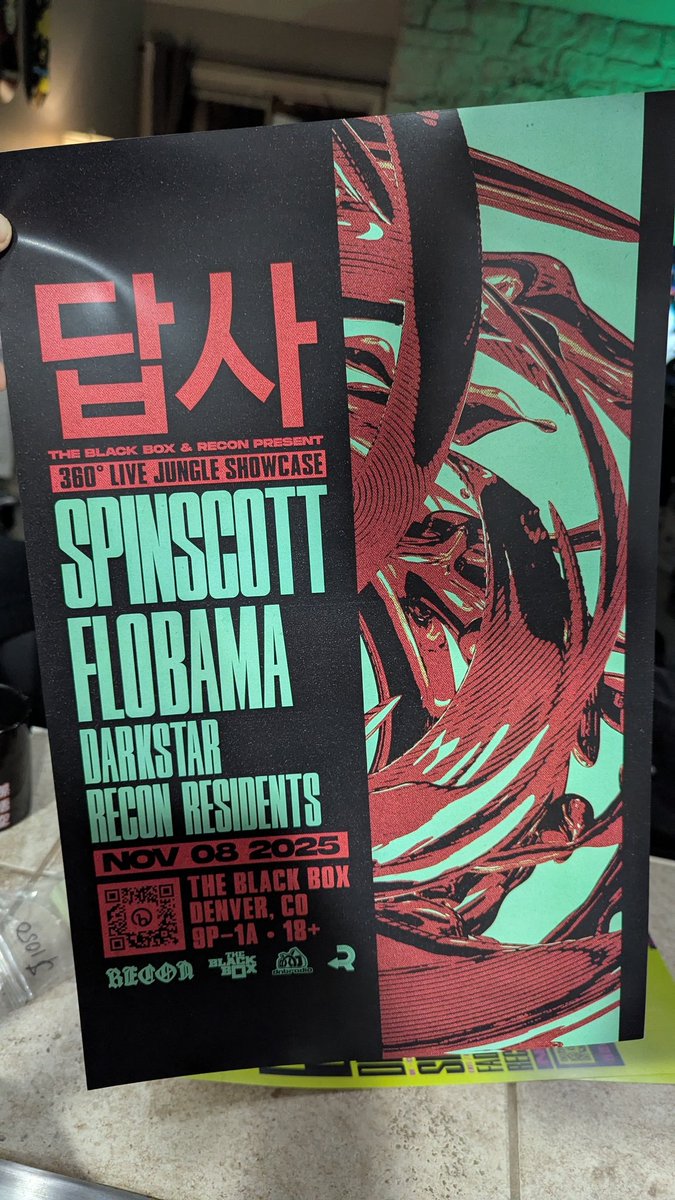 Mike Shoebox tweet media