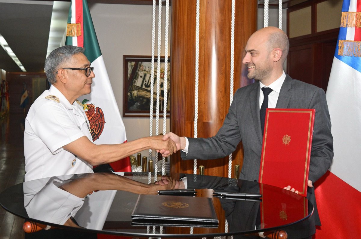 AlmiranteSrio's tweet image. México y Francia consolidan una alianza por la seguridad marítima internacional.

Con la firma de una Carta de Intención junto a Jean-Noël Barrot, @jnbarrot, Ministro de Economía, Finanzas y Soberanía Industrial, Energética y Digital de Francia, reforzamos la cooperación y…