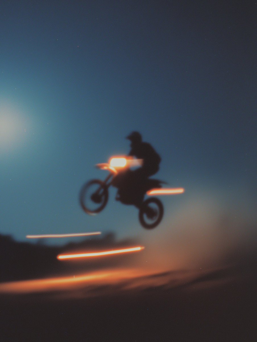 iamnotsrc's tweet image. Foglight chase