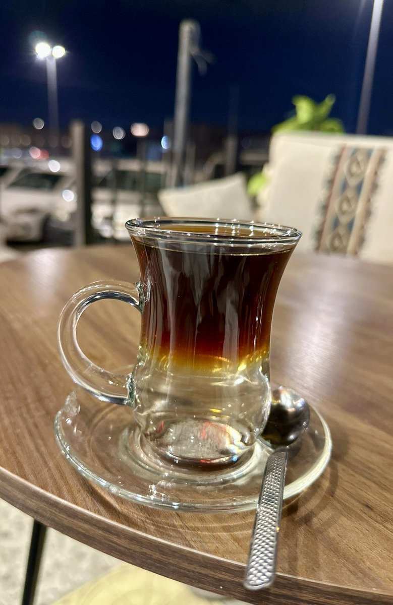 لما يكون إلي يسوّي الشّاي،، فنّان😊👇🏼