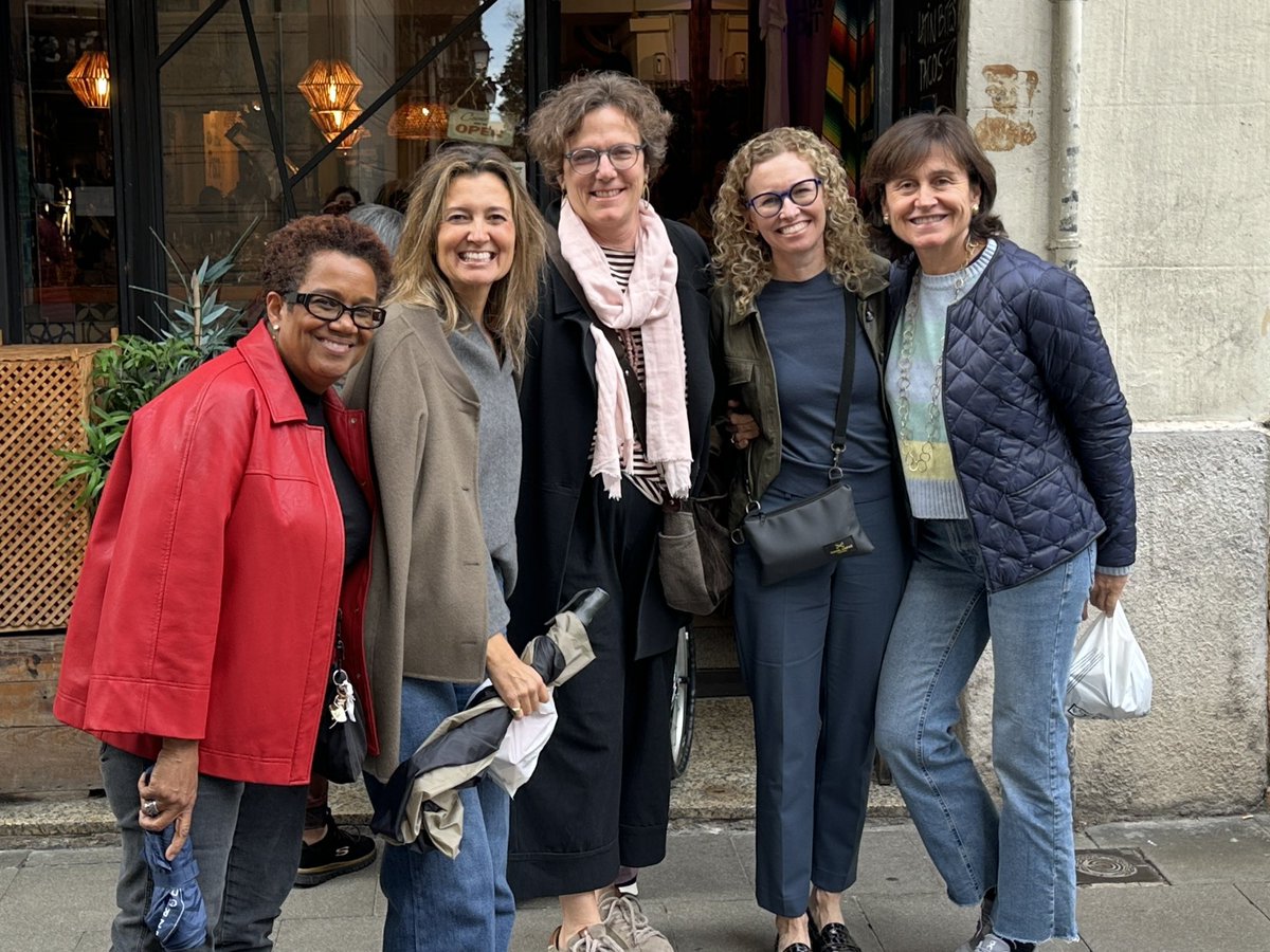 It was such a treat having <a href="/ASBschool/">American School of Barcelona</a> alumni parent Paola Garbarino in Barcelona this weekend, visiting from Cyprus with her daughter Cecilia ’27, who was at ASB from 2017 to 2023 while Paola served on the Board of Trustees.

We love hearing about spontaneous Lynx reunions! 💙❤️