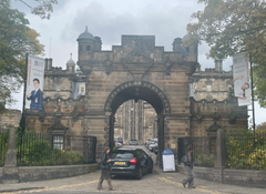 Paulobrunorego's tweet photo. The Gothic tower on Prince Street is a huge plus. It's a place with mountains and sea. However, the weather is never great; when I was here, I counted down the days until it was sunny for only one or two days a month. https://t.co/LVTbCYHV8H