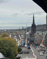 Paulobrunorego's tweet photo. The Gothic tower on Prince Street is a huge plus. It's a place with mountains and sea. However, the weather is never great; when I was here, I counted down the days until it was sunny for only one or two days a month. https://t.co/LVTbCYHV8H