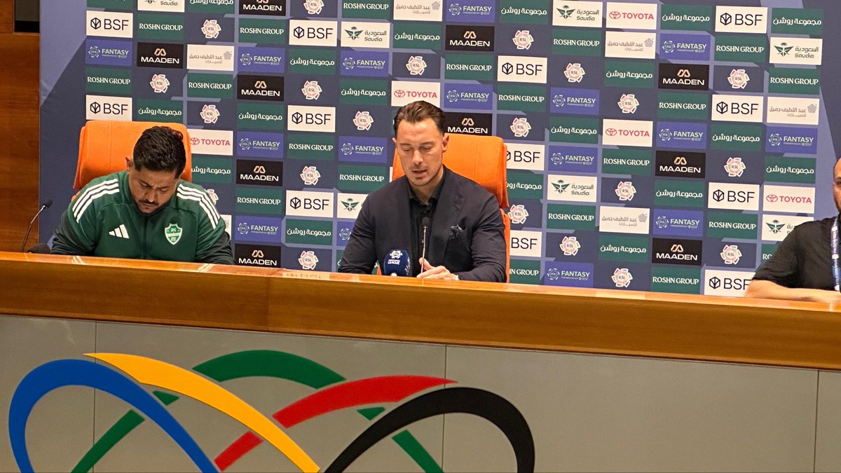 diario_AFC's tweet image. • اليوم غيرت طريقة لعبك من الضغط العالي للضغط المنخفض، كيف رأيت عمل الفريق؟

🚨🚨🚨 ماتياس يايسله:

كان لدينا هدف واضح اليوم وهناك عديد التفاصيل قد لا تفهمها أيها «الصحفي» وتجهل أيضا ما يحدث في التدريب .. من غير المنطقي أن أخوض في المؤتمر عن تفاصيل المواجهة 💣