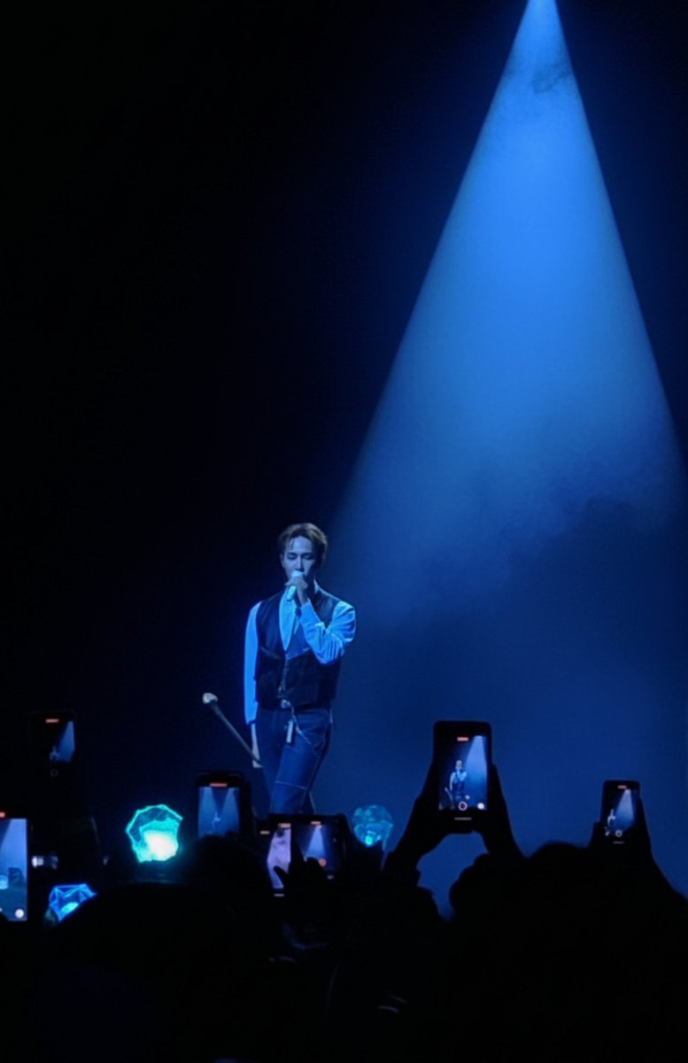 shawoleelf's tweet photo. @SHINee_Mexico Guapísimo 🫦 https://t.co/Uxs55EW5MX