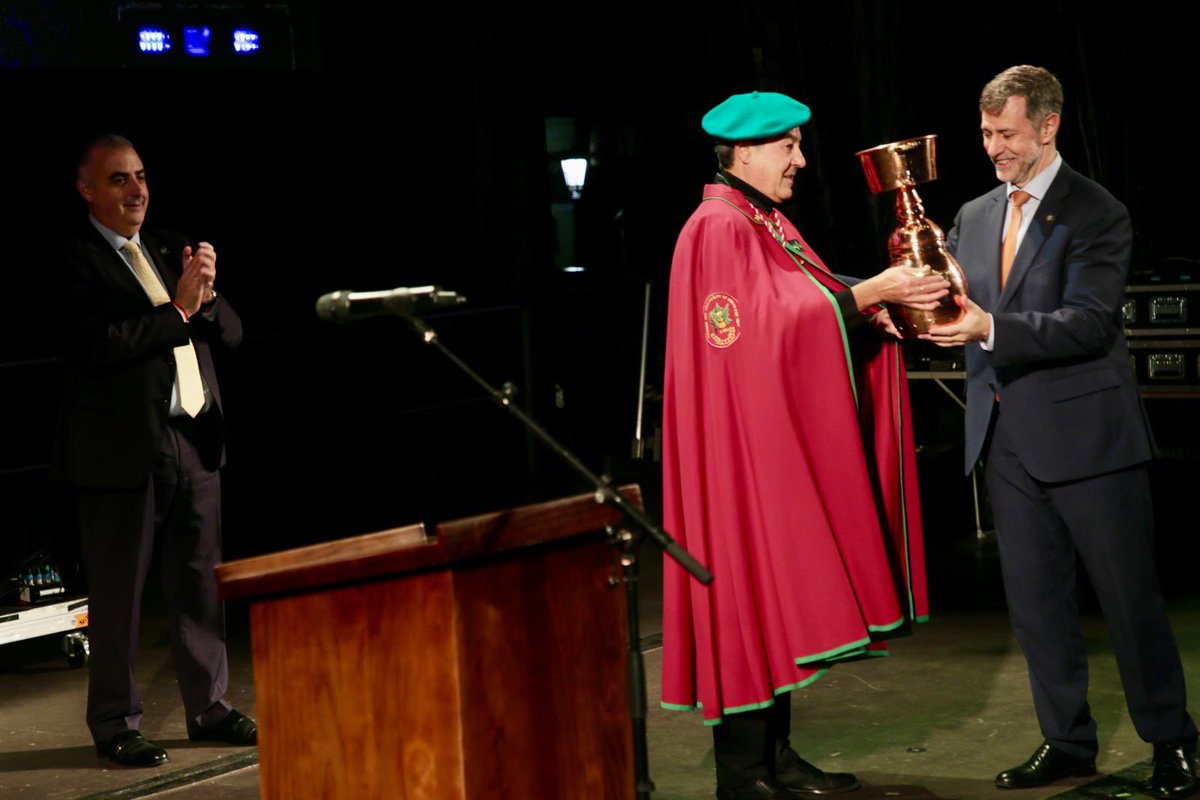 cantabriaes's tweet image. El Gobierno de Cantabria celebra la proclamación de José Ribagorda como Orujero Mayor 2025

👉 bit.ly/482Mm8t