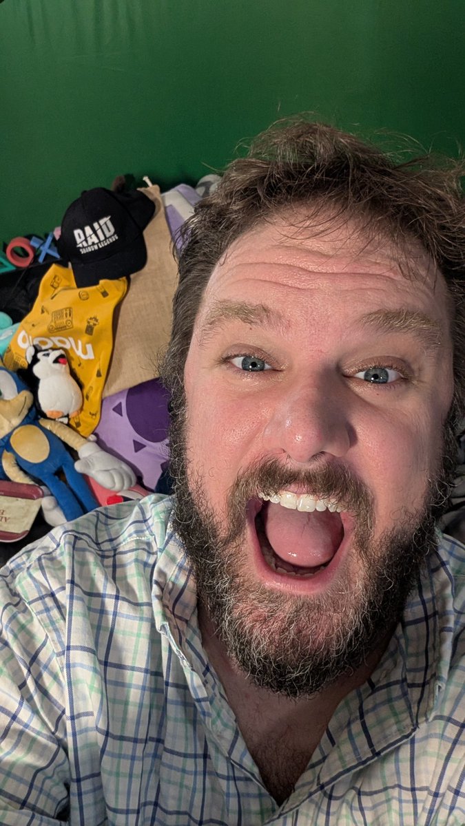 the_dizeezd's tweet image. Continuing the longest RE4 playthrough in history 😂 watch me miss everything.

Live, link in bio!