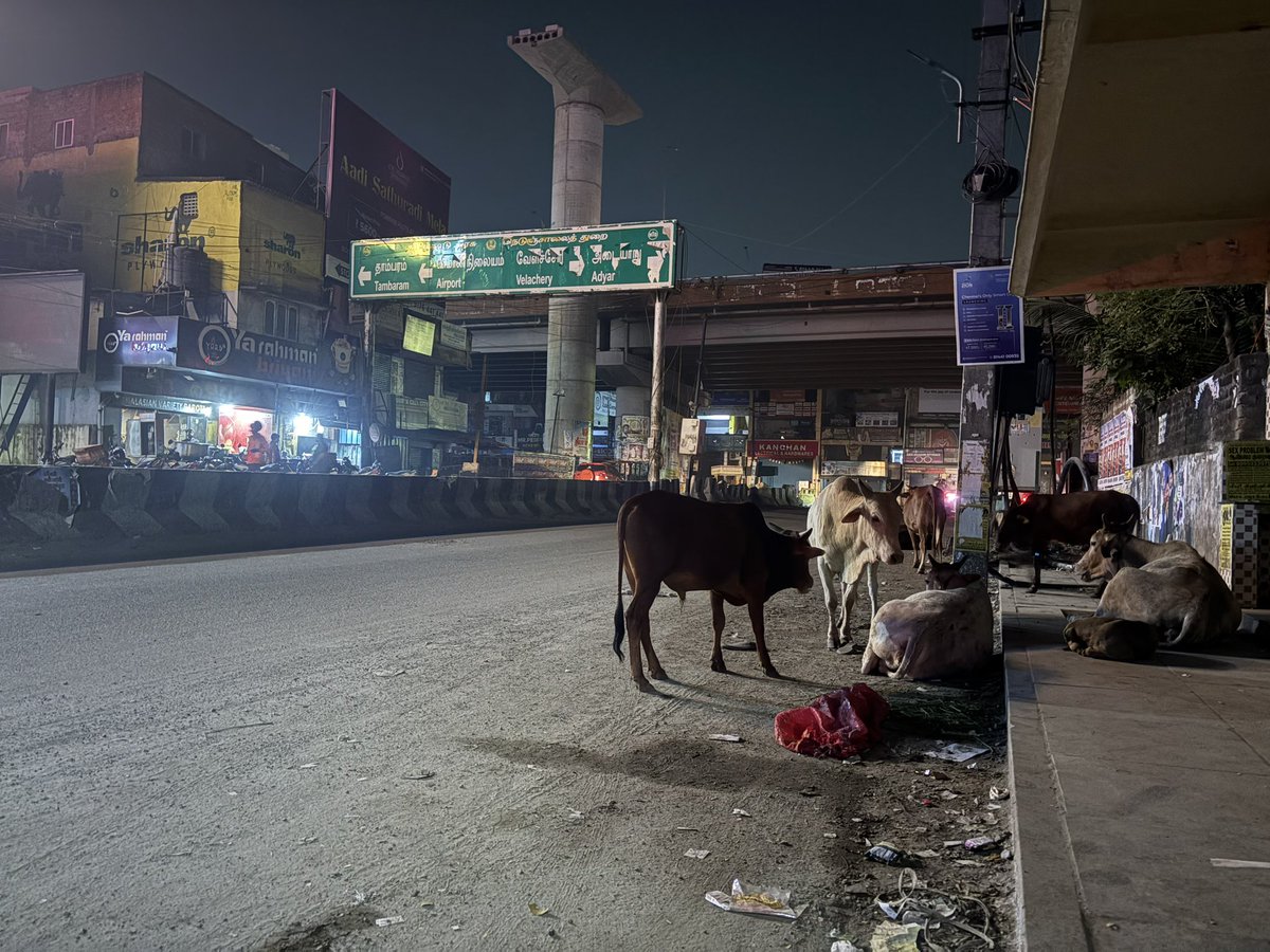 vignesh_gt's tweet image. Bus stop near Medavakkam