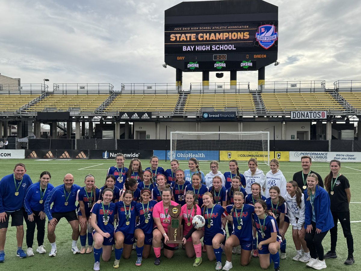 BayAthletics's tweet photo. Back to Back State Champions! https://t.co/Svg9pfcZ0d