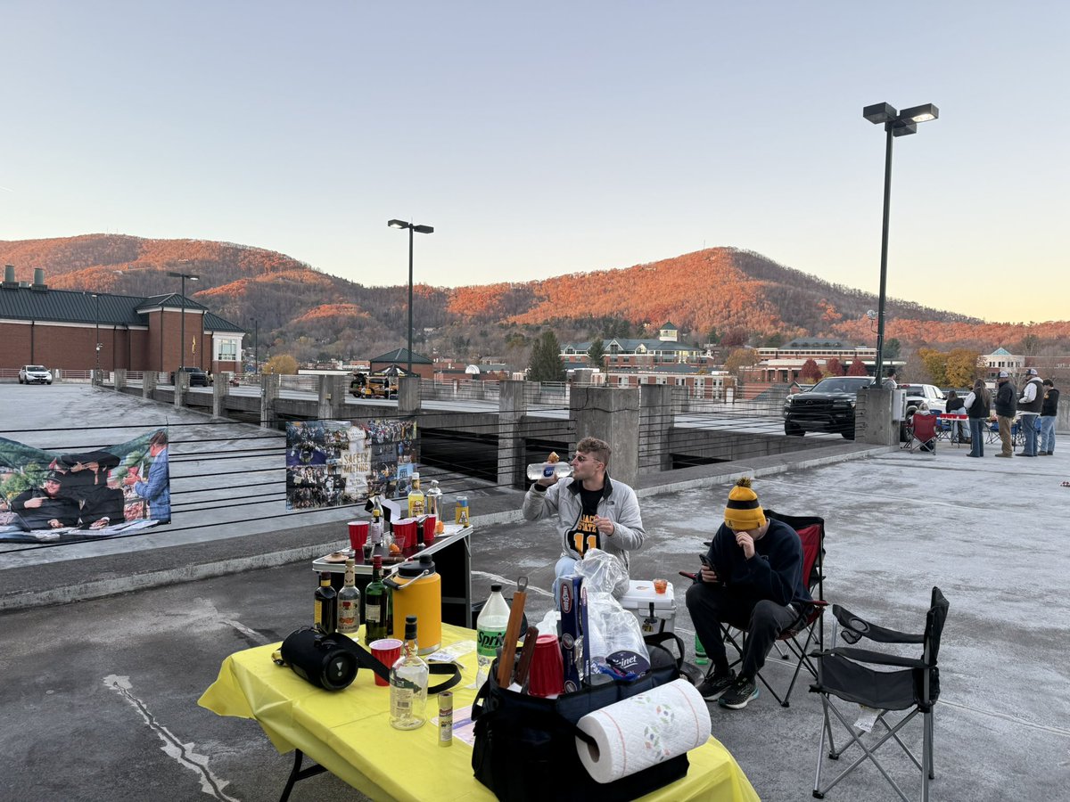 Howard Street Safety Meeting tweet media