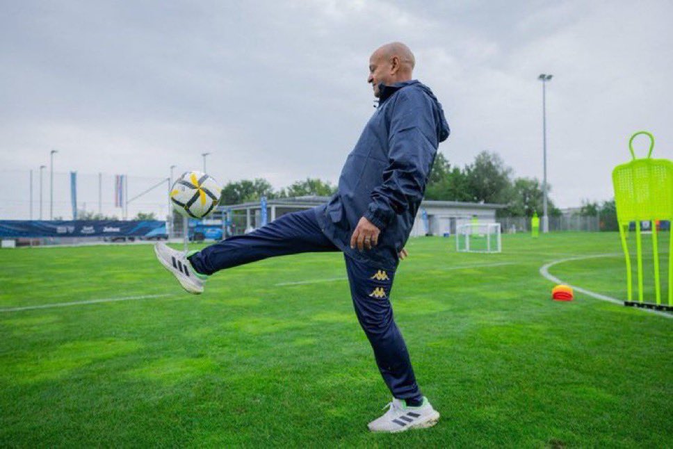 🚨🚨🚨🚨🎙️ — فلاح المطرفي : 

• نايف العنزي سيكون مدير رياضي بنادي #الشباب وغدًا سيباشر عمله