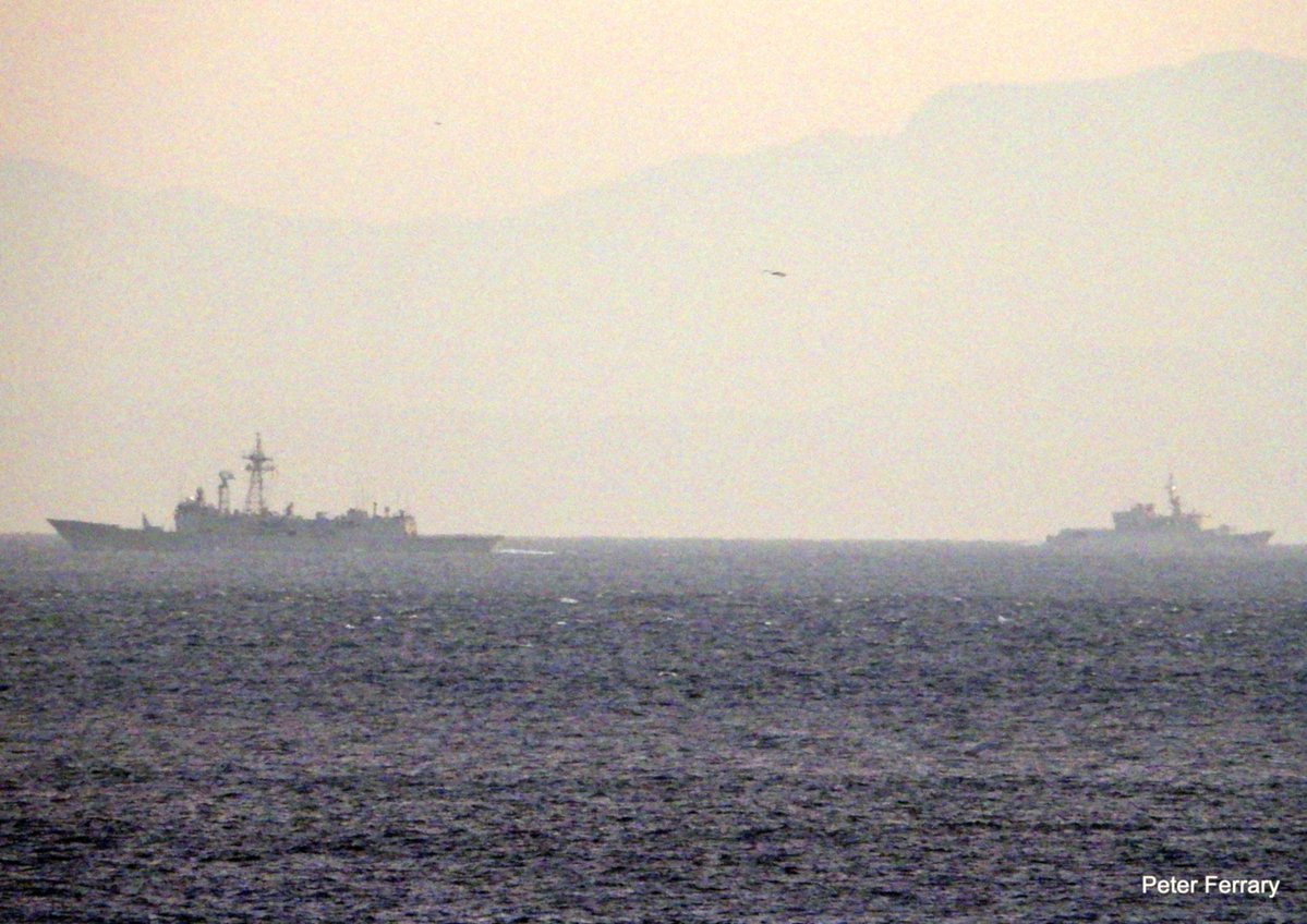PeterFerrary's tweet image. Royal Moroccan Navy  frigate &amp;amp; Spanish frigate
Floreal class  🇲🇦
Mohammed V 611 or Hassan II 612
Santa Maria class  🇪🇸
In the strait of Gibraltar Nov 8 2025