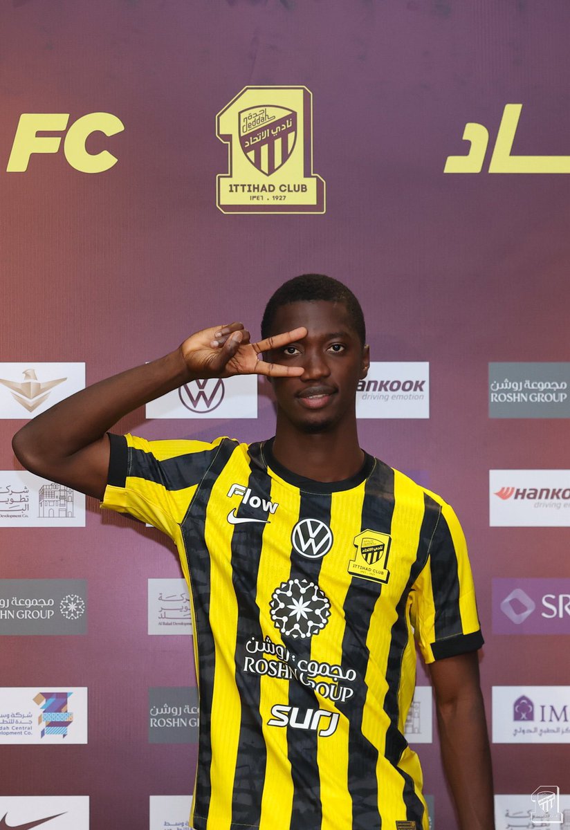 alaa_saeed88's tweet image. 🛑 مدرب #الاتحاد " كونسيساو " قائلاً :

لو فزنا الكل بيقول قرارتي صحيحة .. حول مشاركة روجر بدلاً عن دومبيا .. والفريق لم يطبق ما علمناه بالتدريب خلال هذا الاسبوع وانا اتحمل المسؤولية سواء كانت النتيجة ايجابية او سلبية

#الاتحاد_الاهلي