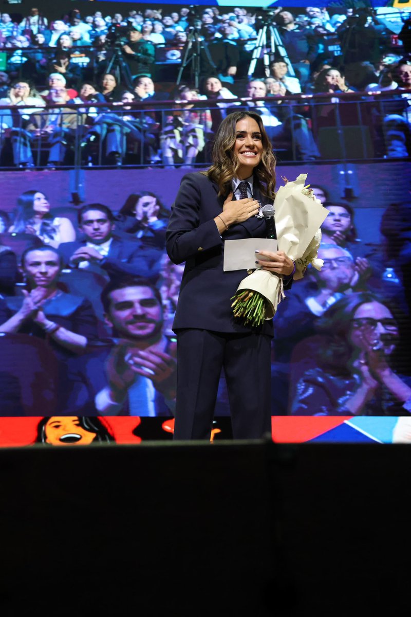 Hoy rendimos cuentas claras, con resultados medibles y acciones que están cambiando la vida en cada colonia de Cuauhtémoc.

Un año después, no venimos a justificar nada:
venimos a demostrar que cuando se gobierna con trabajo, transparencia y calle, el cambio se vuelve visible.