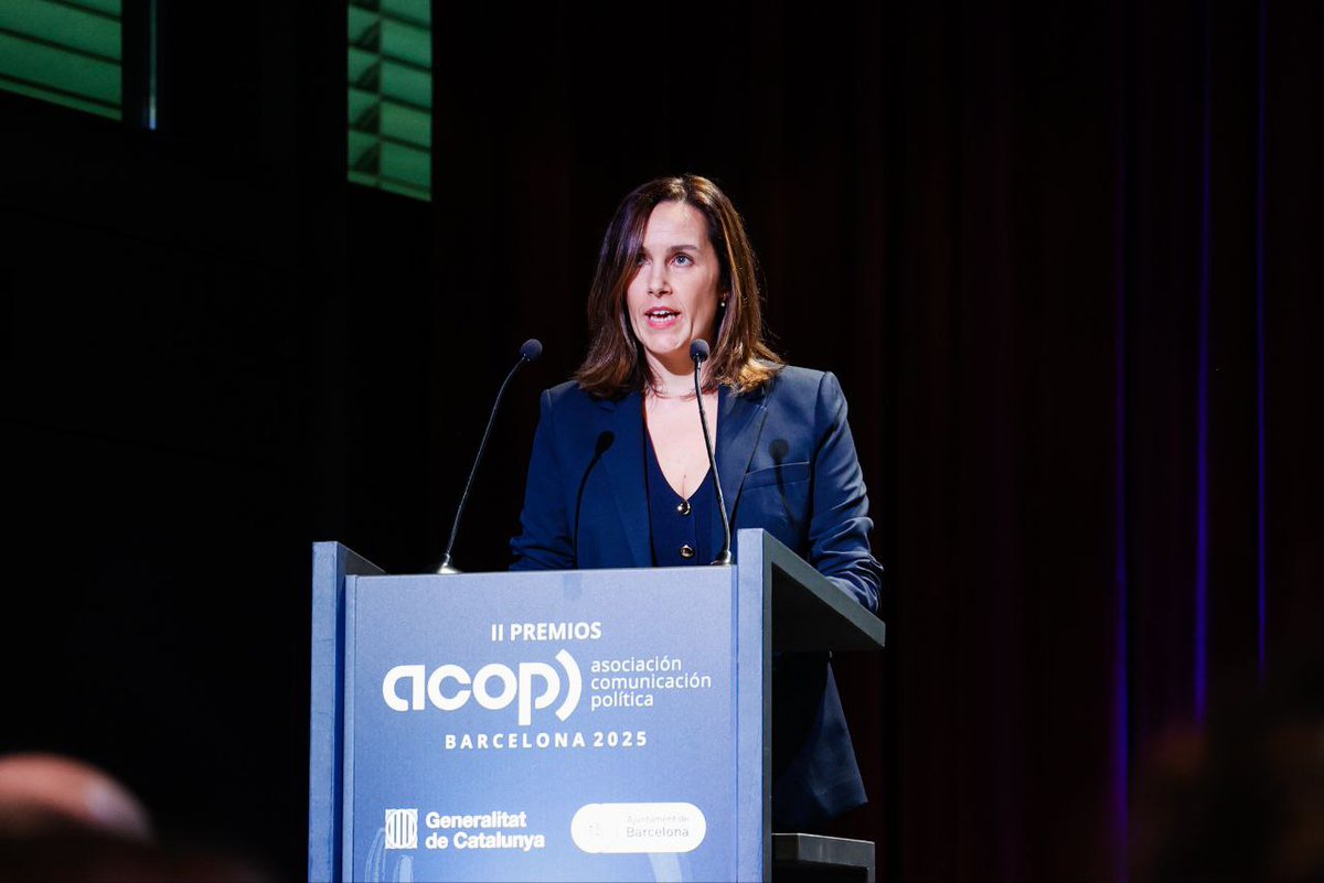 💬 Mejor Campaña Institucional

✨  @boxdigital_agencia por Rostros Robados.

Las instituciones también comunican, y cuando lo hacen con empatía e innovación, conectan con la ciudadanía.

📍 Momento de la entrega en los #PremiosACOP.
#ACOP2025 #compol #comunicacionpolitica