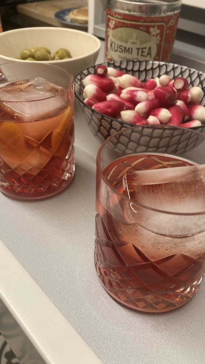 laconada.com tweet media