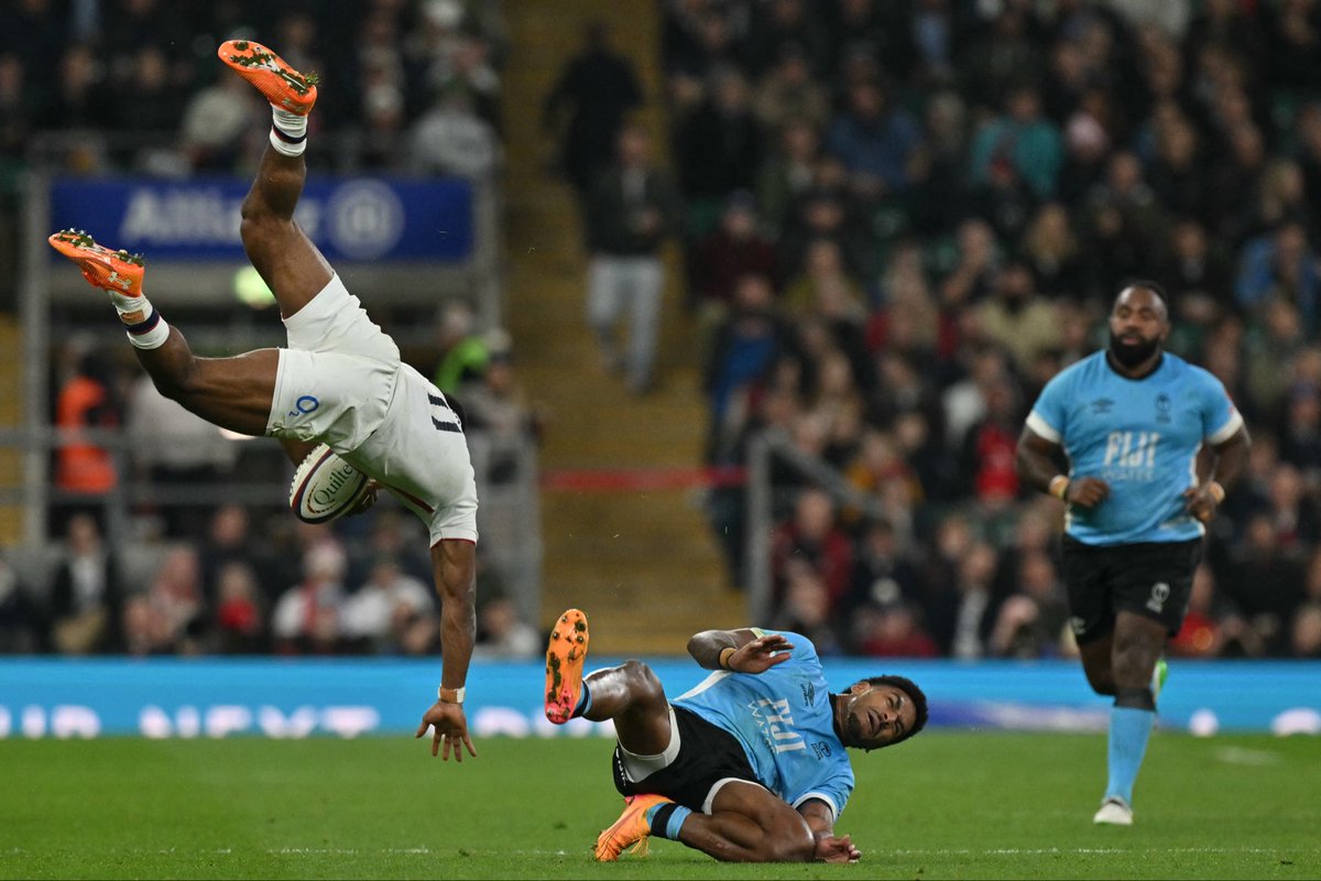 TopshotKirk's tweet image. England score six tries to beat Fiji 38-18 in their international match at Twickenham..@AFP @AFPphoto #eng #engfij