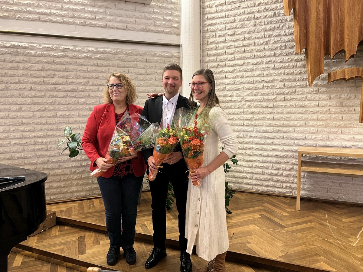 Uudenmaan Keskusran puheenjohtajat vuonna 2926. Pj Matti Korkiakoski ja varapuheenjohtajat Heidi Mannelin ja Maritta Wasström.