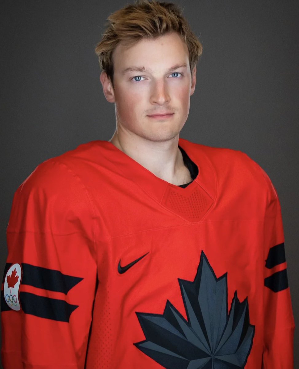 Ignore the terrible iPhone touch up job, but was this too much to ask?