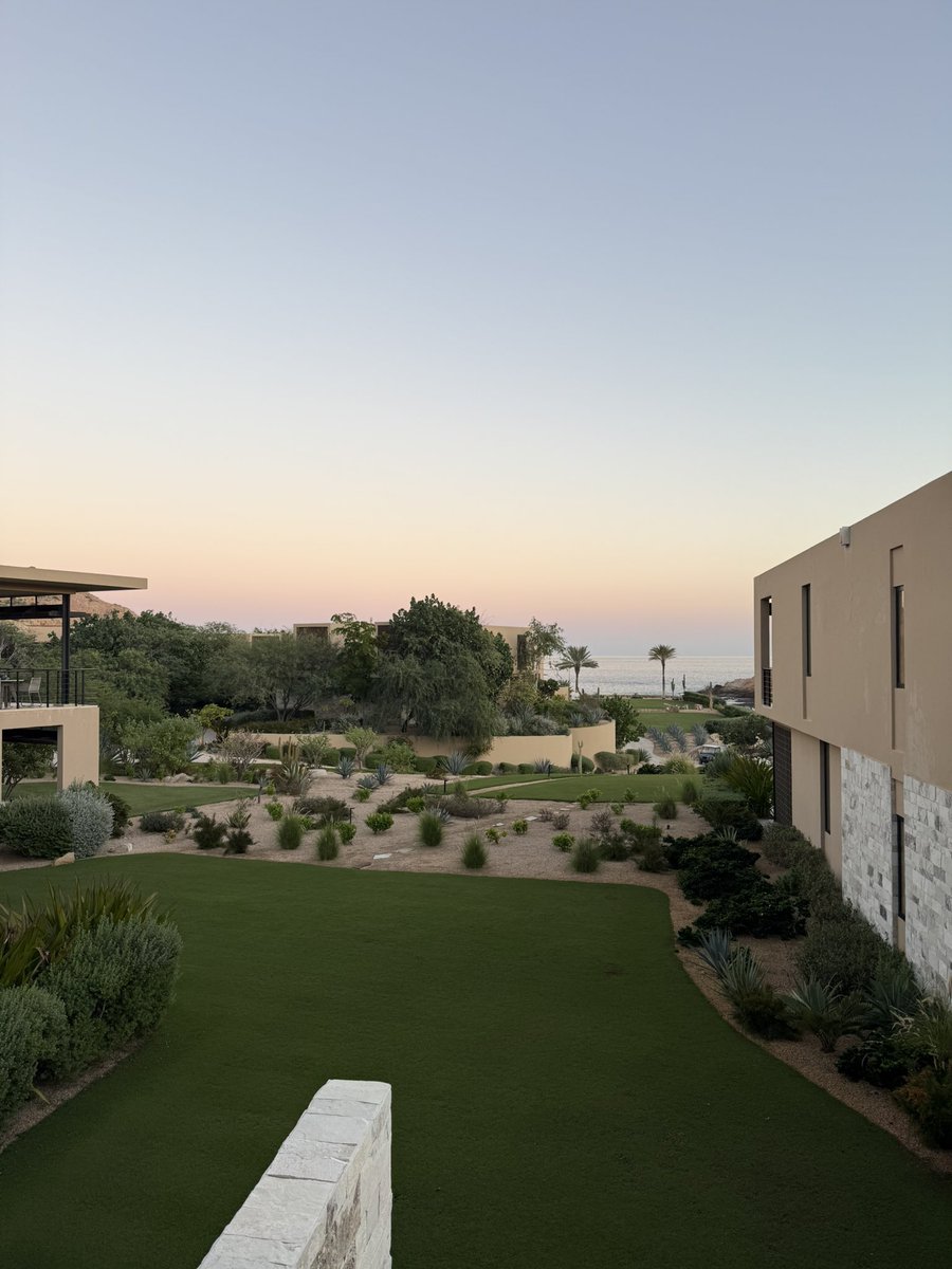 Mscharlotteharp's tweet image. Cabo 🌞#fmty