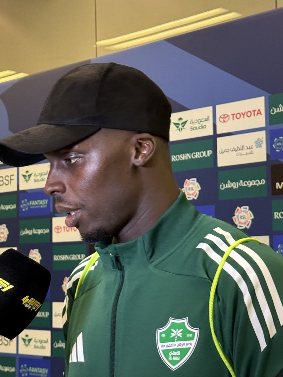 kdzh37's tweet image. الاهلي لم يخسر هذا الموسم حتى الآن ، تعليقك على ذلك ؟

إدوارد ميندي :

خسرنا النهائي أمام بيراميدز ، لا يمكننا نسيان هذه المباراة ..