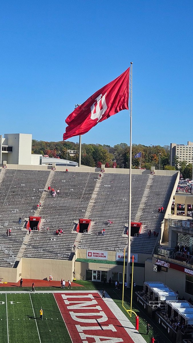 dmbalmer's tweet photo. HOIST THE COLORS!!!! #iufb https://t.co/2lxN4W6Ncy