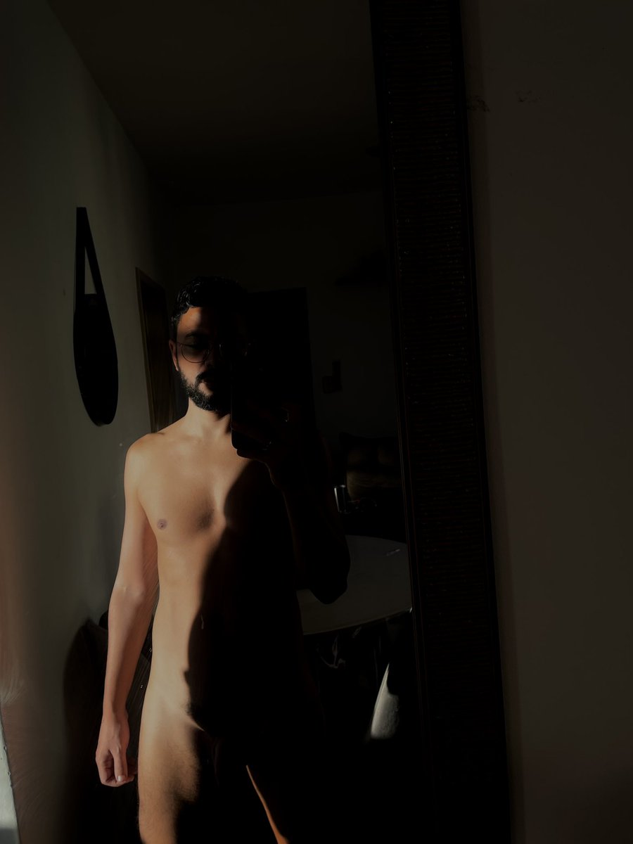 drico_driguexxx's tweet photo. Shadows🌓 https://t.co/IMSlzKvJ95