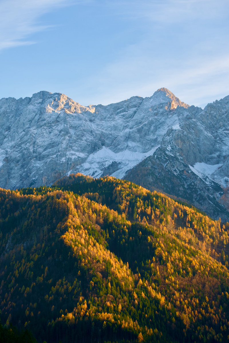 ExploringSlo's tweet image. Soon we’ll start offering a new loop hike in the magical Jezersko valley. This route takes you to some of the most beautiful viewpoints overlooking the enchanting Kamnik–Savinja Alps - about 10 km long with 600 m of ascent. Here are a few highlights from our recent scouting trip!