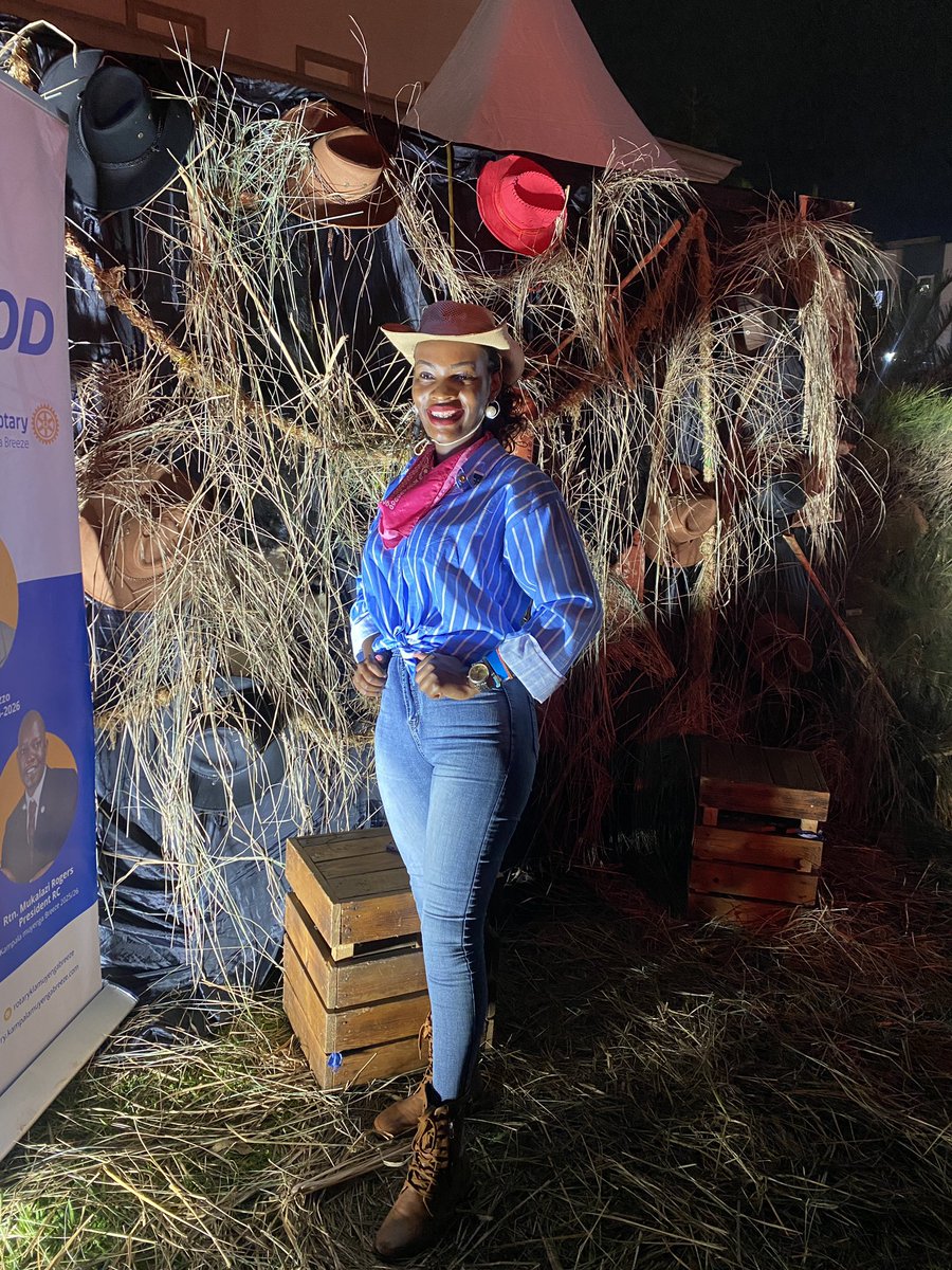 ELIZABETHUWIMA1's tweet photo. Thanks to @MuyengaBreeze organising the #cowboynight a fundraiser to support the club projects .
It was my first time attending it and i had a blast
I loved the country music and vibes
#RotaryEyamba https://t.co/o7tLodRbw8