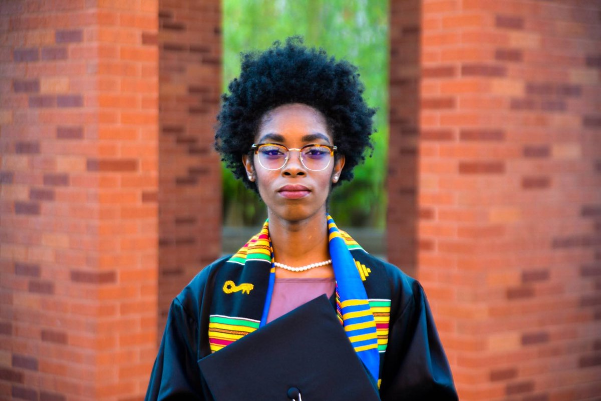 ShawntalBrown's tweet image. A first-gen story:
McNair lit the spark.
Women’s &amp;amp; Gender Studies shaped the voice.
The Ph.D. refined the purpose.

Today, I honor the village, the vision, and the victories that made this possible. 💙
#NationalFirstGenDay #FirstGenScholar #McNairToPhD
