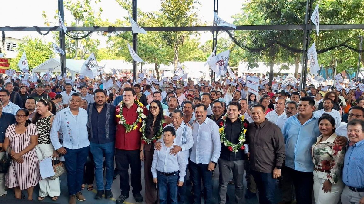 mariofcoguillen's tweet photo. Agradezco la invitación de mi amigo y compañero diputado Freddy Escobar Sánchez a su Primer Informe de Actividades Legislativas, un ejercicio de rendición de cuentas que refleja su compromiso y dedicación por el bienestar de las y los chiapanecos. ¡Enhorabuena! https://t.co/ElSSZlv8In