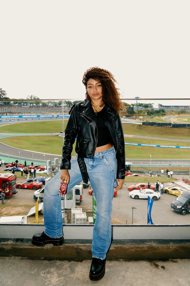 anygabrielly's tweet photo. aquela da charli xcx, vroom vroom 🏎️ https://t.co/FW1Rdcnijw